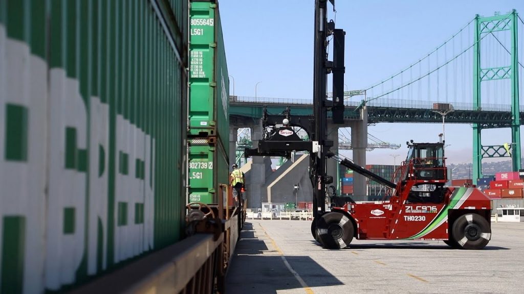 World’s First Zero-Emissions Top Handlers Performing Well At Port Of Los Angeles