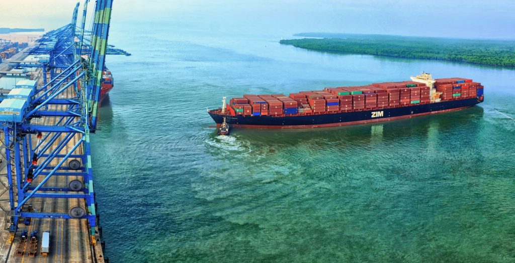 ZIM In Billion-dollar LNG-powered Containerships Charter Deal With Seaspan