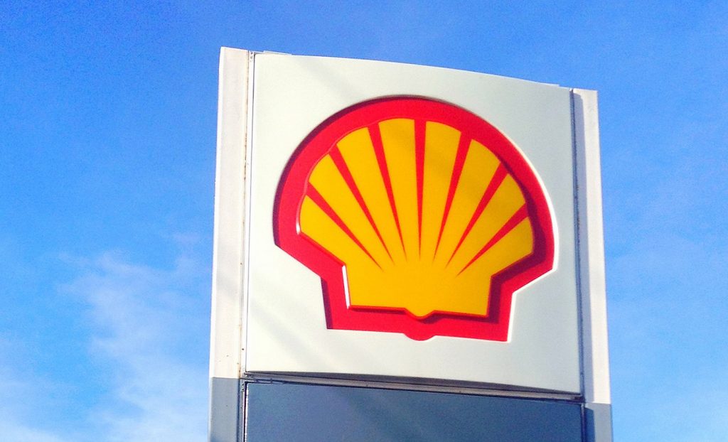 Shell Expands LNG Bunkering Network With New Vessel Charter