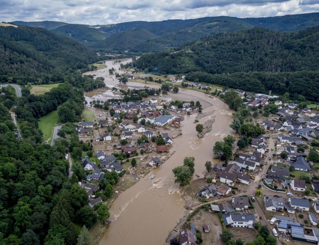 River Rhine in Germany reopens to shipping after high water recedes