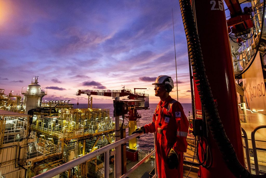 TotalEnergies to Splash Out $850 Million On Angola Project