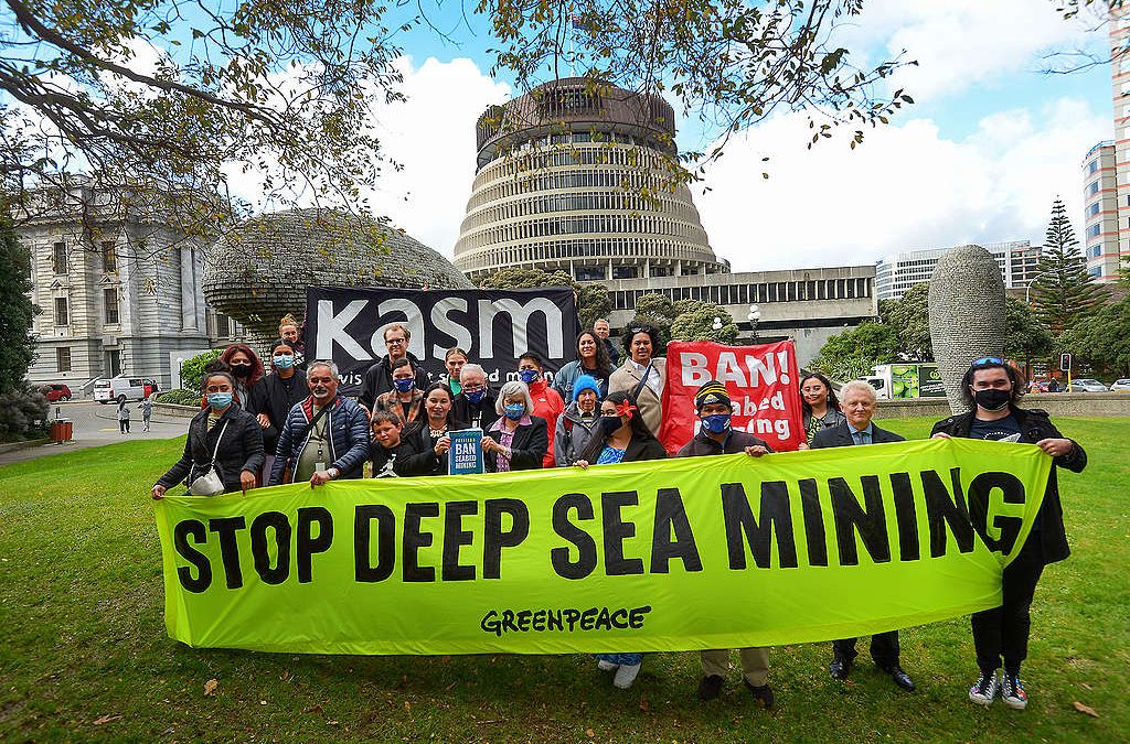 Over 35,000 New Zealanders Urge Prime Minister To Ban Seabed Mining