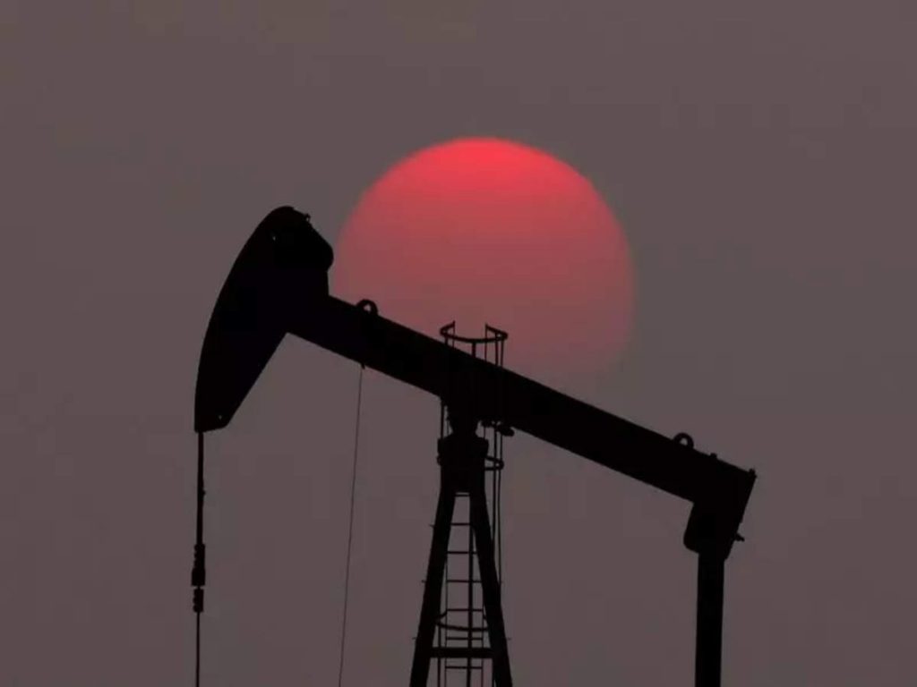 Oil dips further as China worries counter supply cuts