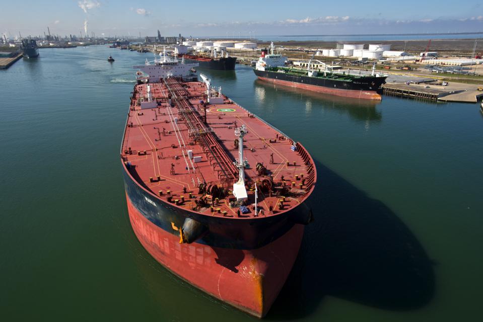 Russian Oil Loadings From Western Ports To Rise 4% In Sept m/m