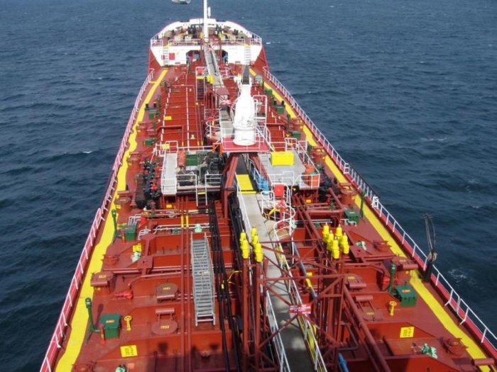 Tanker shipping stocks sink despite talk of looming rate boom