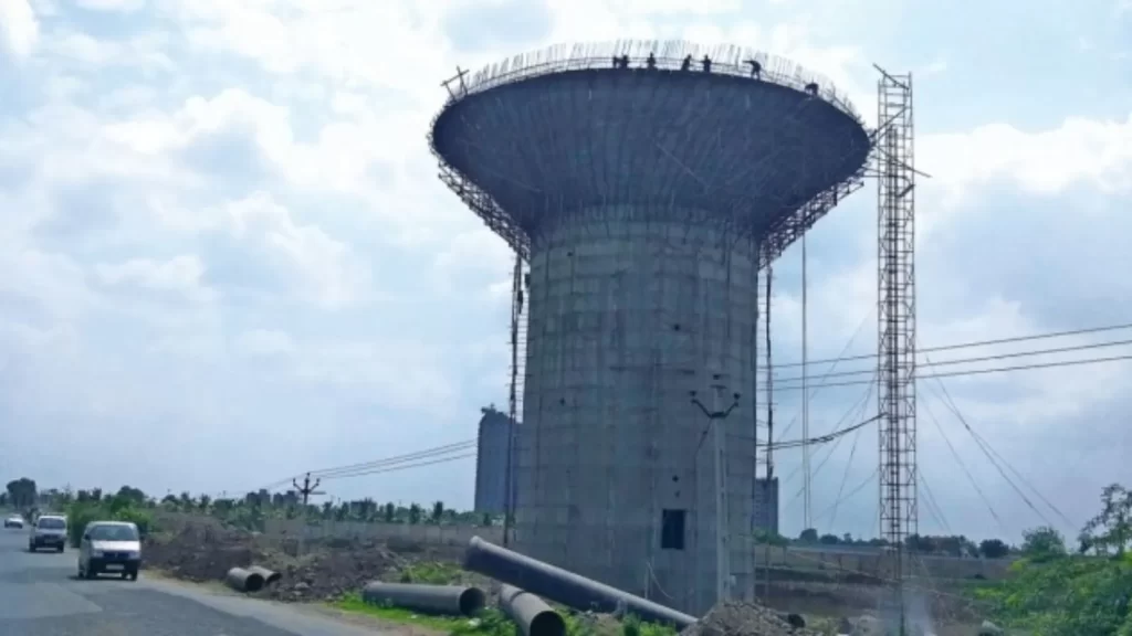 6 Injured in Water Tank Collapse in Mathura Residential Colony