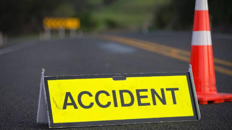 Man Dies, Daughter Injured in Auto Accident Near Beriwala Bagh