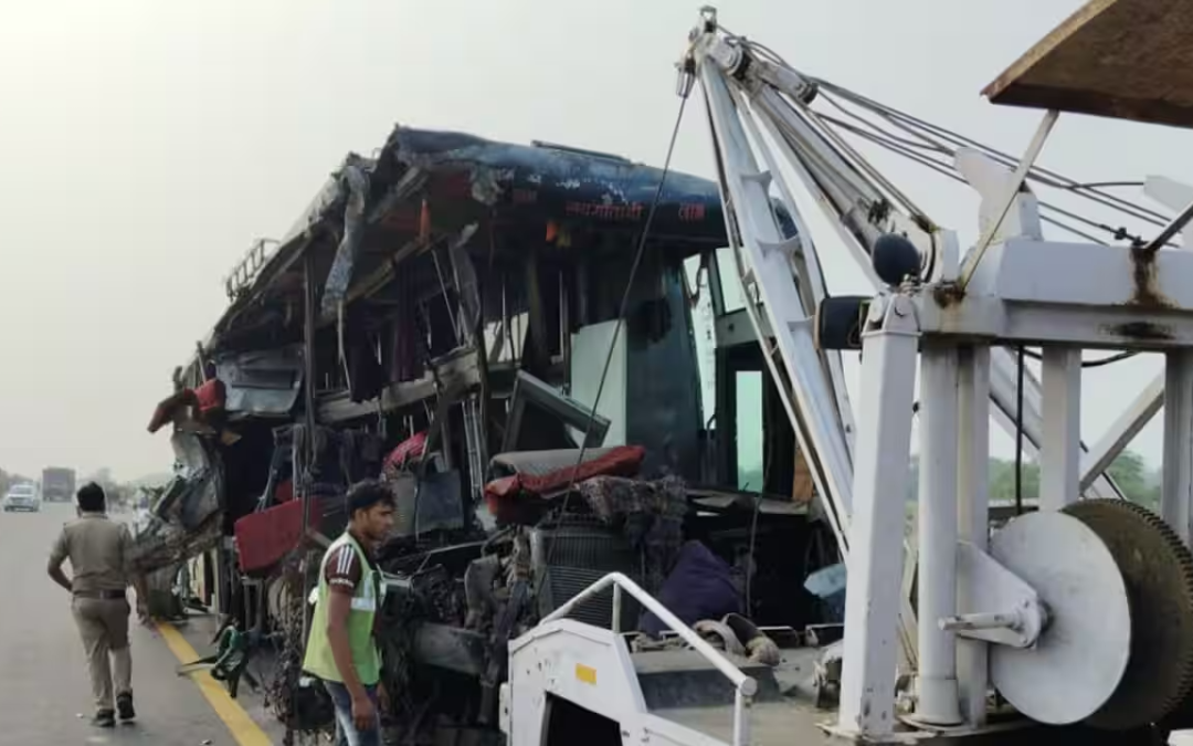 18 Killed, 19 Injured As Bus Collided With A Milk Tanker On The Lucknow-Agra Expressway In Uttar Pradesh