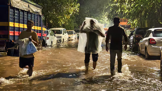 Mumbai Rain: 14 Flights Diverted, Local Trains Disrupted; Red Alert for Palghar