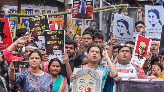 Kolkata Rape-Murder Case: Junior Doctors and Medical Students Stage Massive Protests on Mahalaya