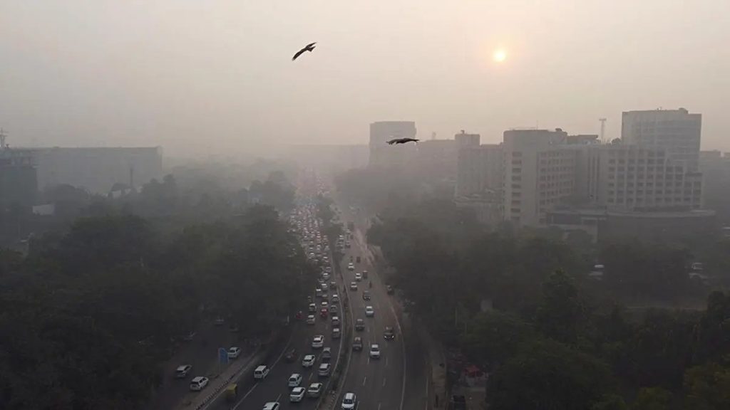 Delhi Air Quality Improves Slightly, Remains in ‘Severe’ Category; CAQM Revises School Closure Guidelines