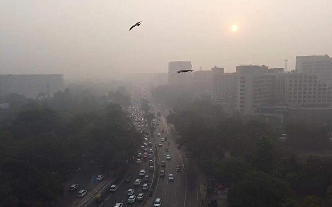 Delhi Pollution Crisis: Smog Shrouds City, Severe AQI Triggers New Restrictions