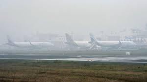 Delhi Airport Struggles with Dense Smog, Indigo Issues Advisory for Passengers