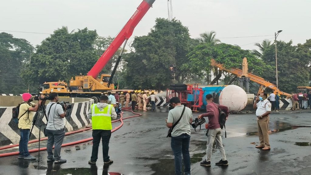 LPG Tanker Overturns on Coimbatore Flyover, Authorities Prevent Major Disaster