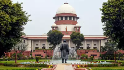 The government is against a life sentence for convicted netas in the Supreme Court.